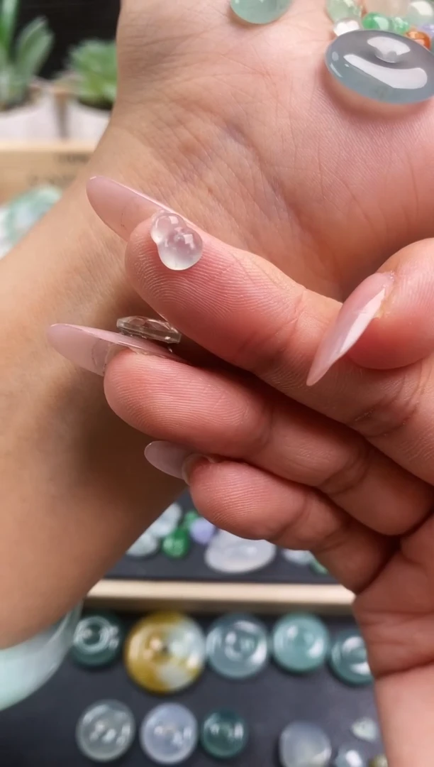裸石翡翠盛***理葫芦定向 盛隆唐经理