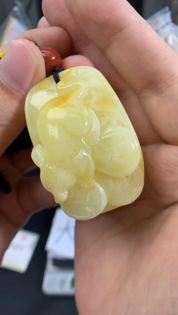 蜜蜡未镶嵌珠宝奇石62