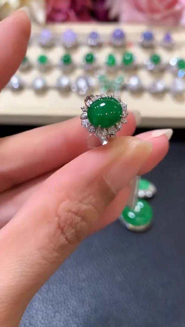 18K金镶嵌戒指翡翠z81