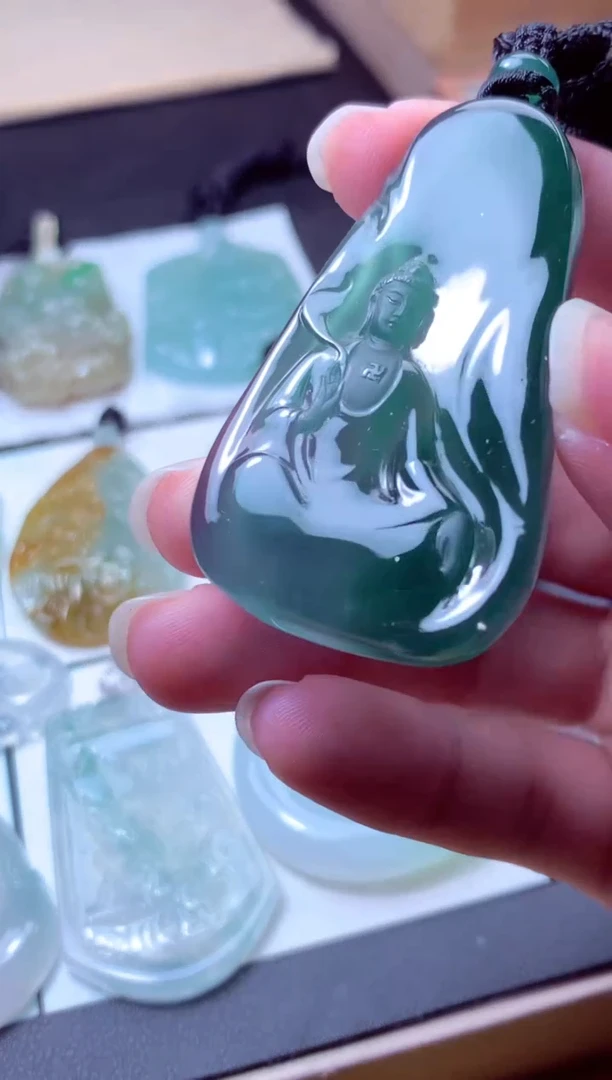 颈饰未镶嵌翡翠天然A货翡翠