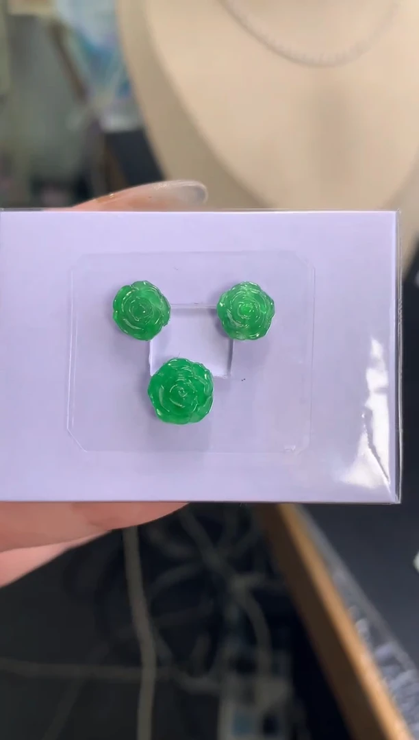 未镶嵌定制翡翠莲花