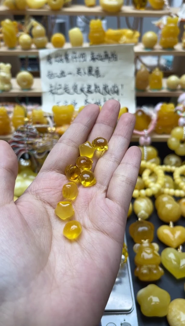 琥珀未镶嵌珠宝奇石070琥珀蜜蜡微瑕多样性随机发其一