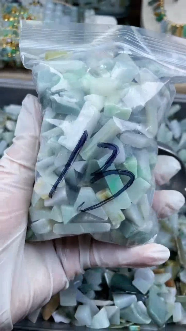 【闪购商品】翡翠颈饰未镶嵌天然A货翡翠小号500克13
