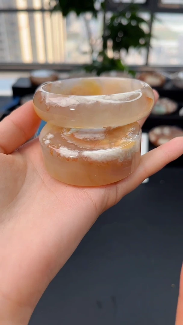 【闪购商品】石英质玉手镯未镶嵌赠送镯心（圈口57