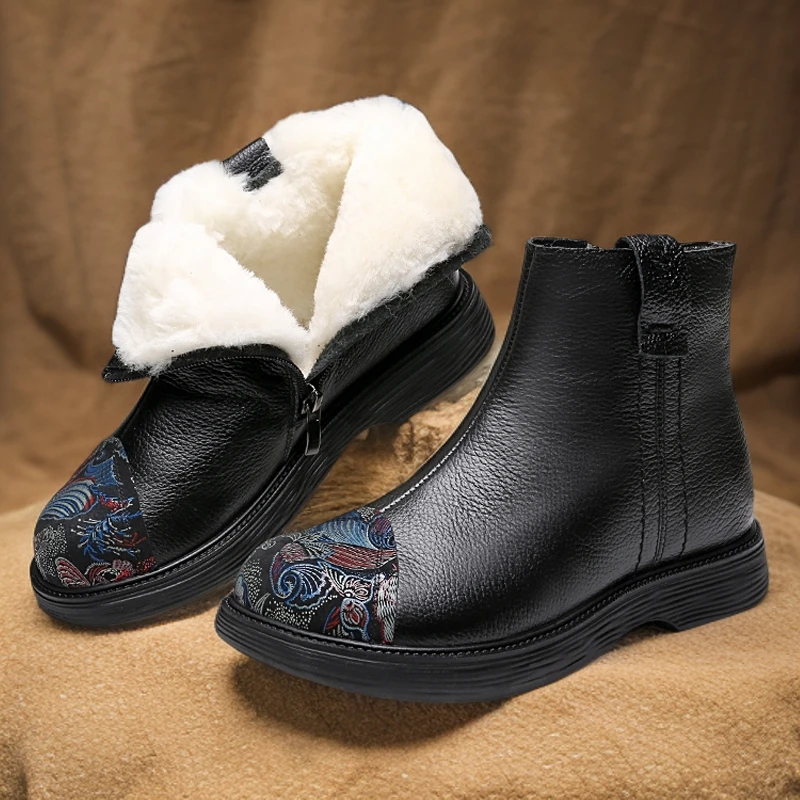 冬季羊毛皮鞋加绒保暖棉鞋防滑真皮老人奶奶鞋短靴女中老年妈妈鞋