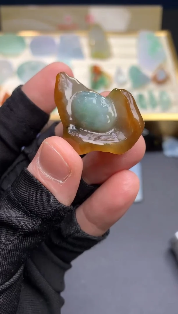 【闪购商品】定制翡翠未镶嵌            包工