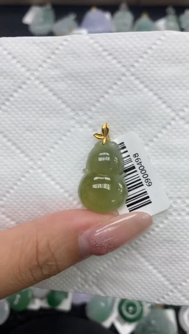 颈饰18K金镶嵌翡翠1111111111