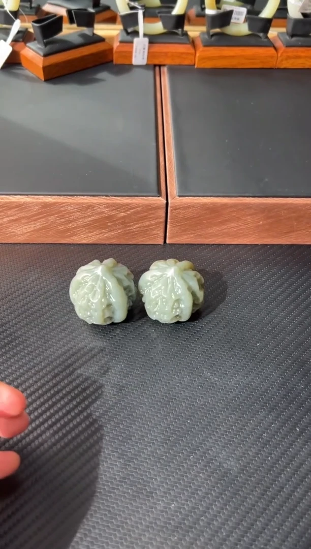 未镶嵌和田玉珠宝半成品且末微色差近矿JM核桃