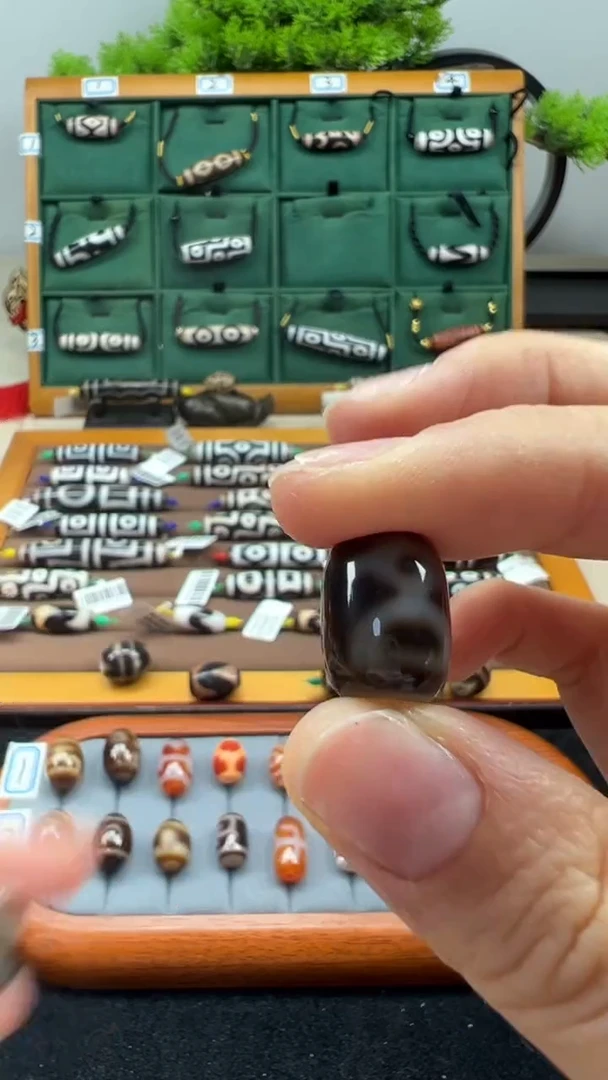 玛瑙/玉髓（覆膜）颈饰未镶嵌45.（微瑕随机发货）