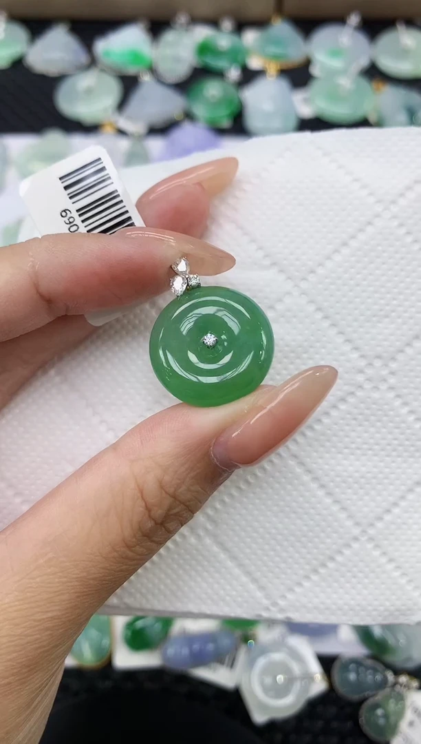 颈饰18K金镶嵌翡翠11111111111