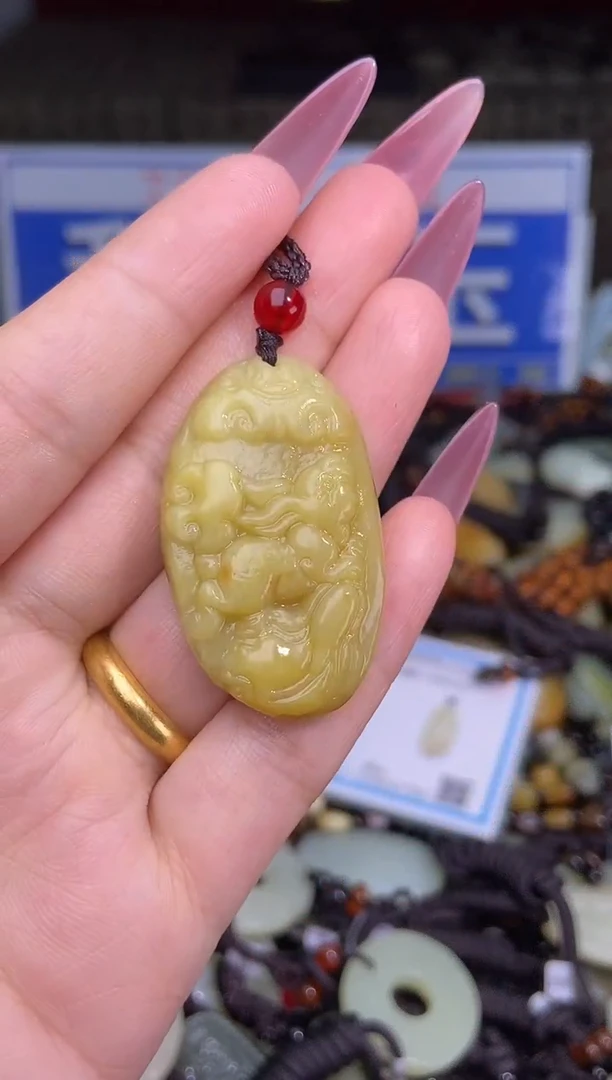 和田玉未镶嵌颈饰1