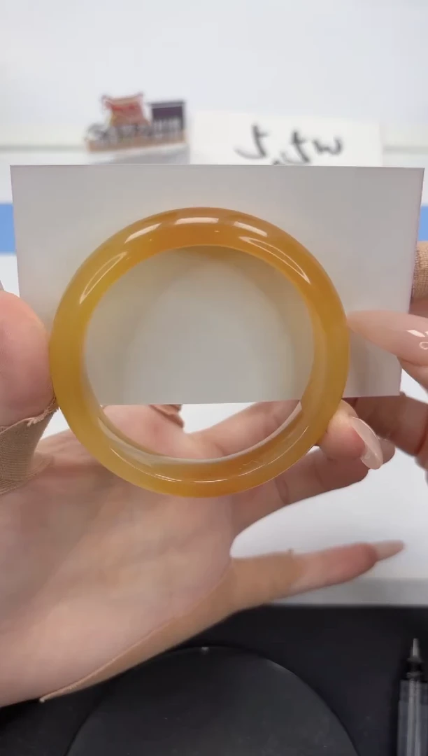 【闪购商品】石英质玉手镯未镶嵌A151-58.1