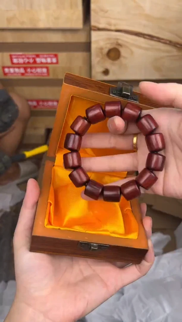 品茗文玩阁血檀桶珠链接@@YS975