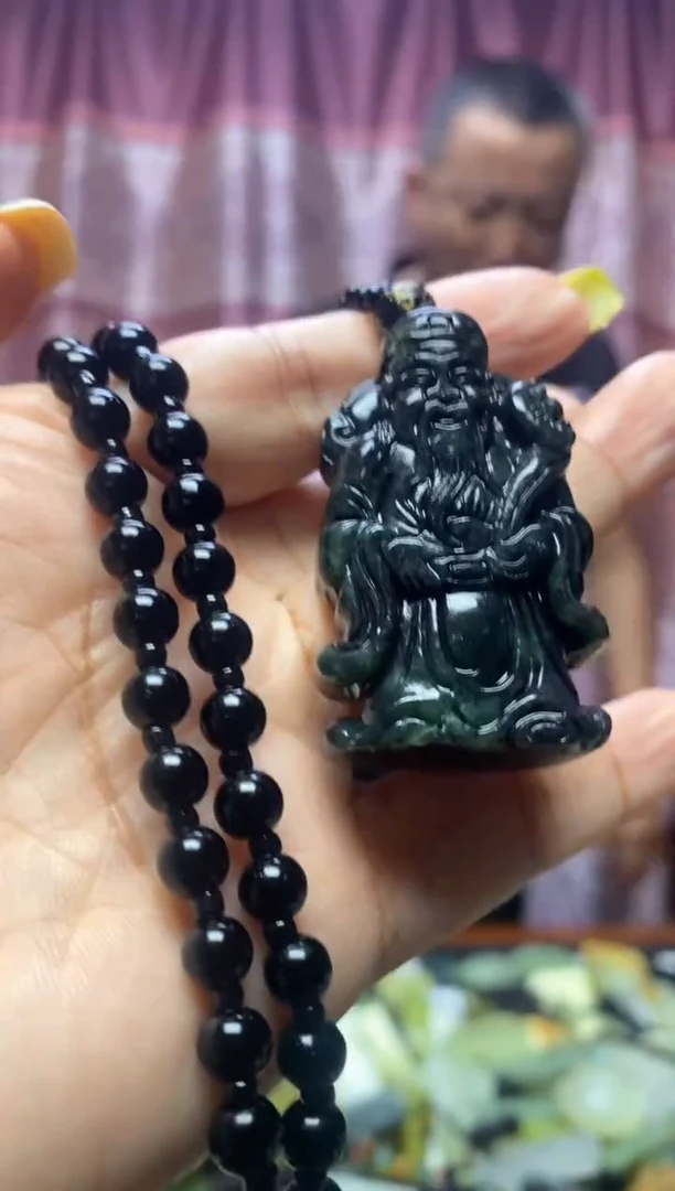 未镶嵌岫玉吊坠
