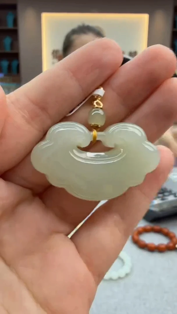 颈饰未镶嵌和田玉254秒拍号 假一罚三