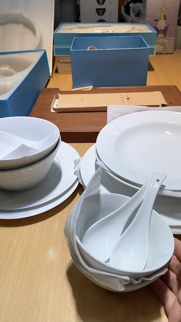 【闪购商品】瓷片锅碗瓢盆一件不剩