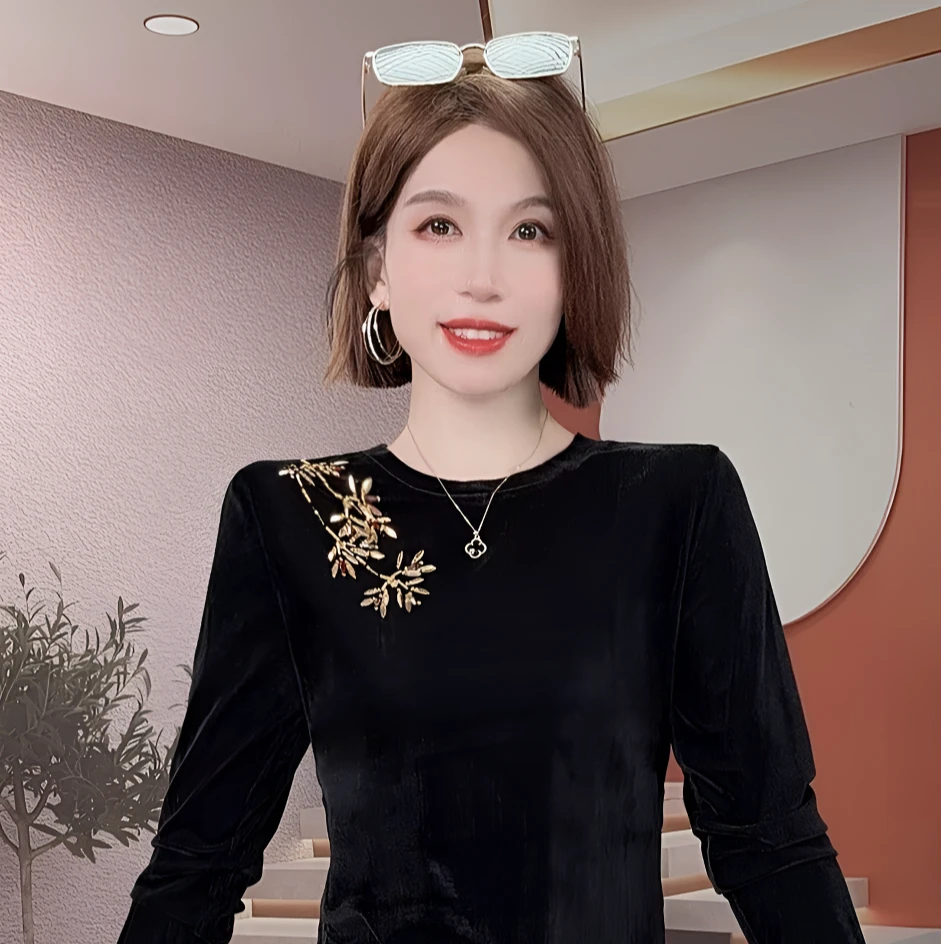 欧洲站时尚钉珠盘花植绒长袖T恤女秋修身遮肚打底衫高奢上衣女潮