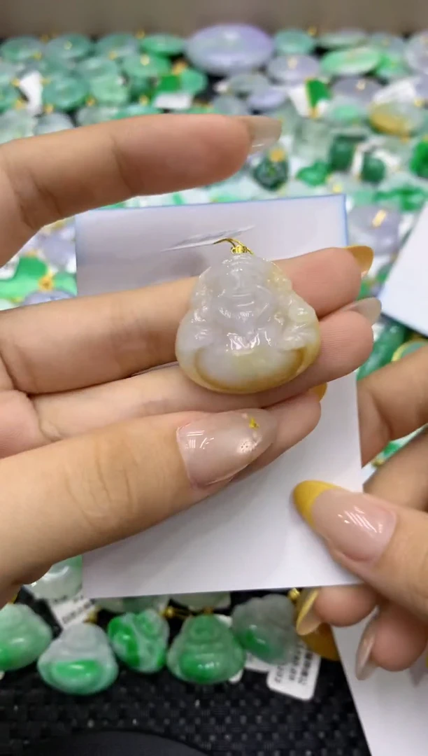 颈饰18K金镶嵌翡翠天然缅甸翡翠A货