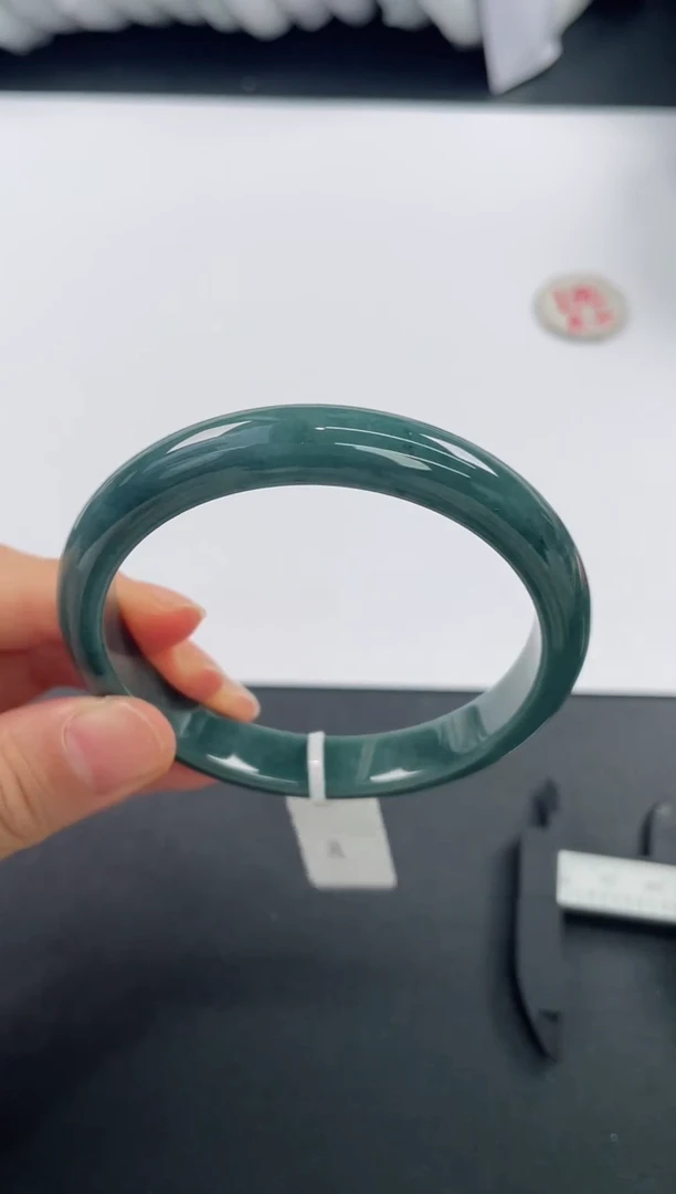 未镶嵌手镯翡翠8347 57+ 有纹裂