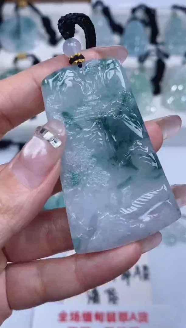 颈饰未镶嵌翡翠吊坠