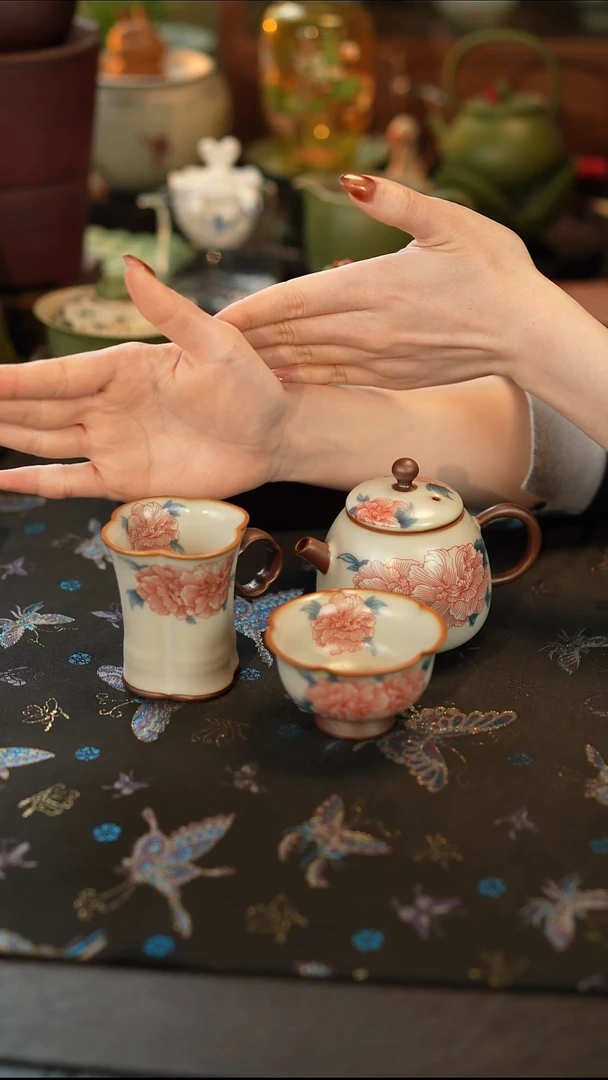 瓷片赞朴 芙蓉花一壶两杯