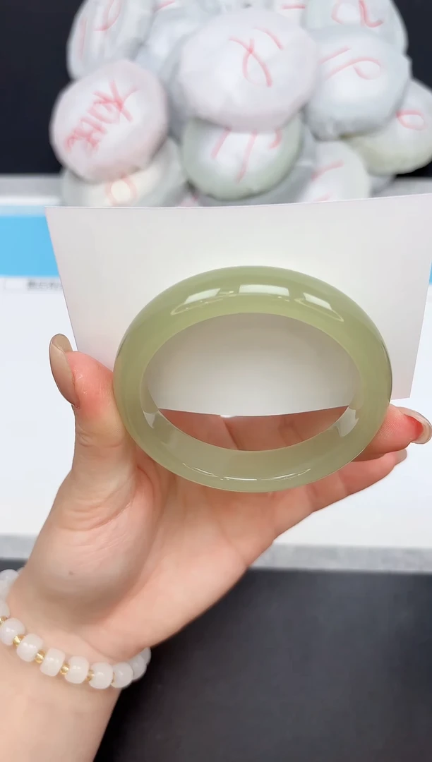 未镶嵌手镯石英质玉257/58.3