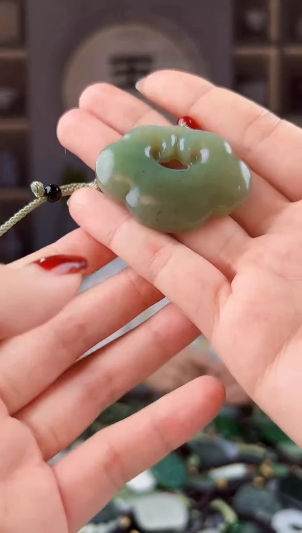 未镶嵌和田玉挂件拍一发一，多样性发货