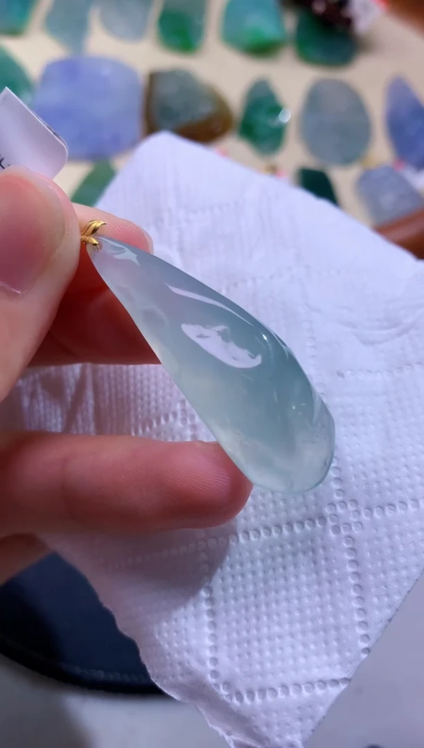 颈饰未镶嵌翡翠