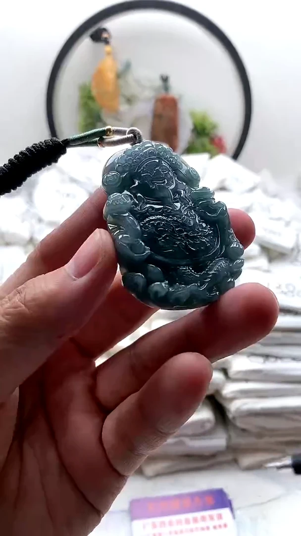 颈饰未镶嵌翡翠财神