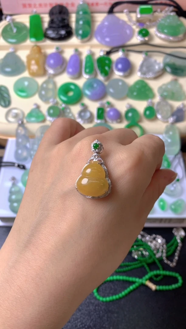 吊坠(不含链)未镶嵌翡翠小*玲吊坠