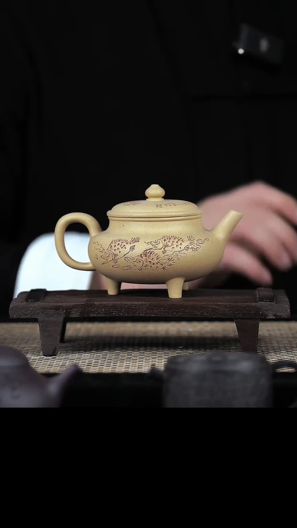 【闪购商品】手工原矿段泥三足炉鼎  160cc