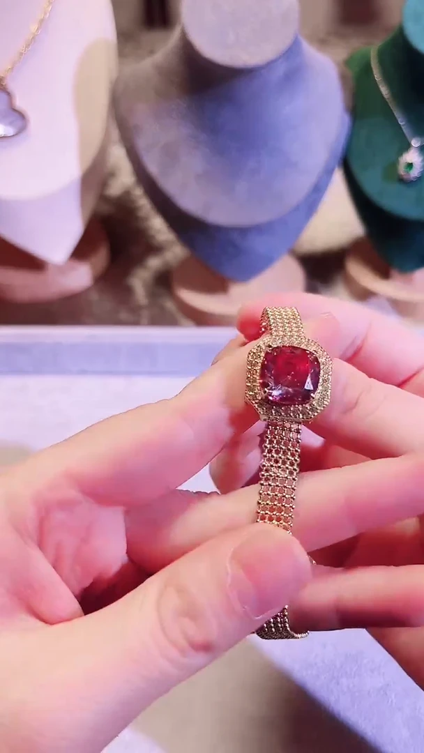 无925银时尚饰品如图所示