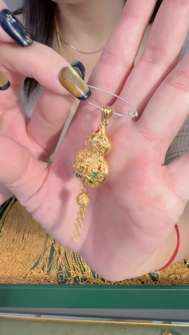 流苏葫芦吊坠2.70g（多样性发货）