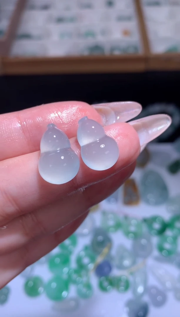 未镶嵌定制翡翠一对葫芦