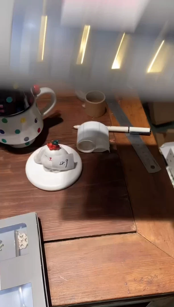 瓷杯盖 瑕疵 红