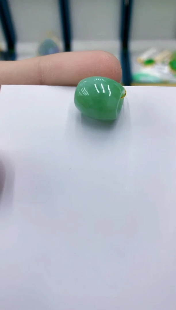 颈饰未镶嵌翡翠风*烛翡翠