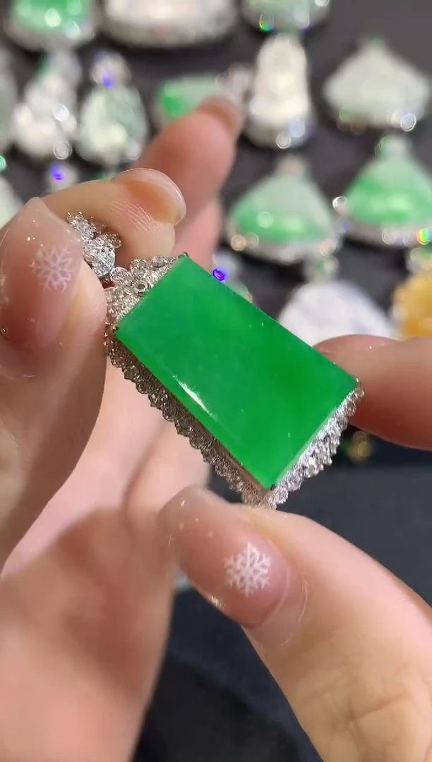 吊坠(不含链)18K金镶嵌翡翠A54翡翠