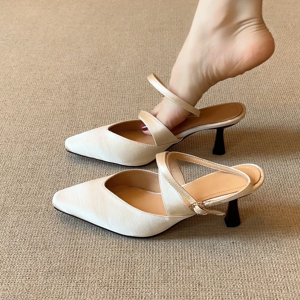 RubyL/6.5cm夏季新款法式简约气质时尚舒适百搭细跟纯色包头凉鞋