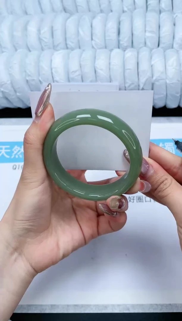 【闪购商品】石英质玉手镯未镶嵌133-60.5