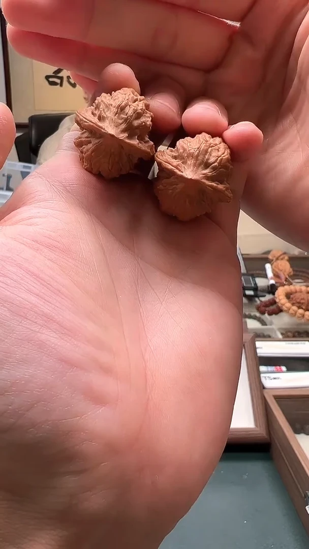 把件文玩核桃28mm+小白蛇 1对 11号