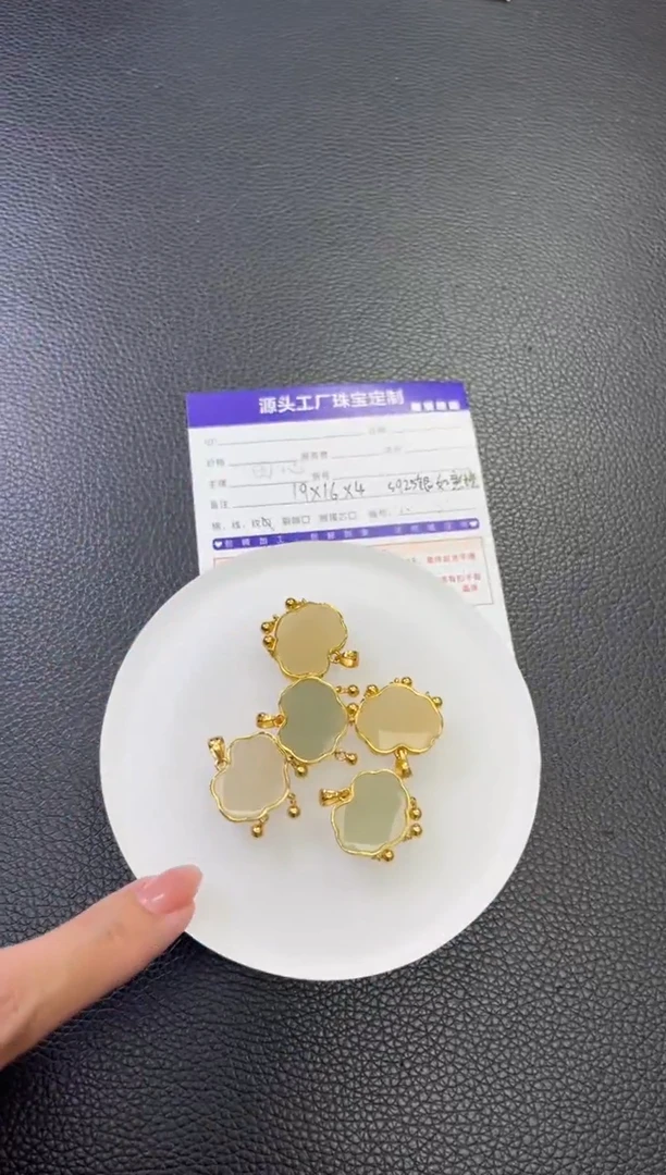 银S925镶嵌和田玉挂件如意锁多样性发一件