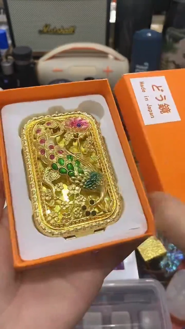 瓷片闪购商品 如图所示