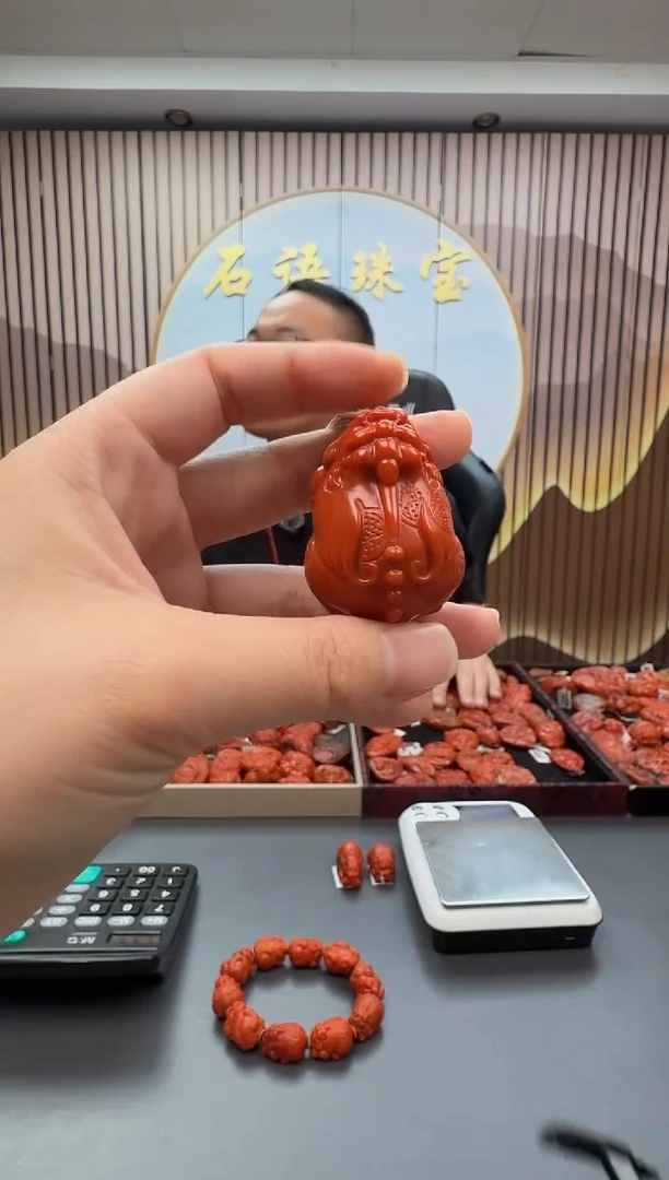 未镶嵌雕刻南红玛瑙068ZB1223产品一个