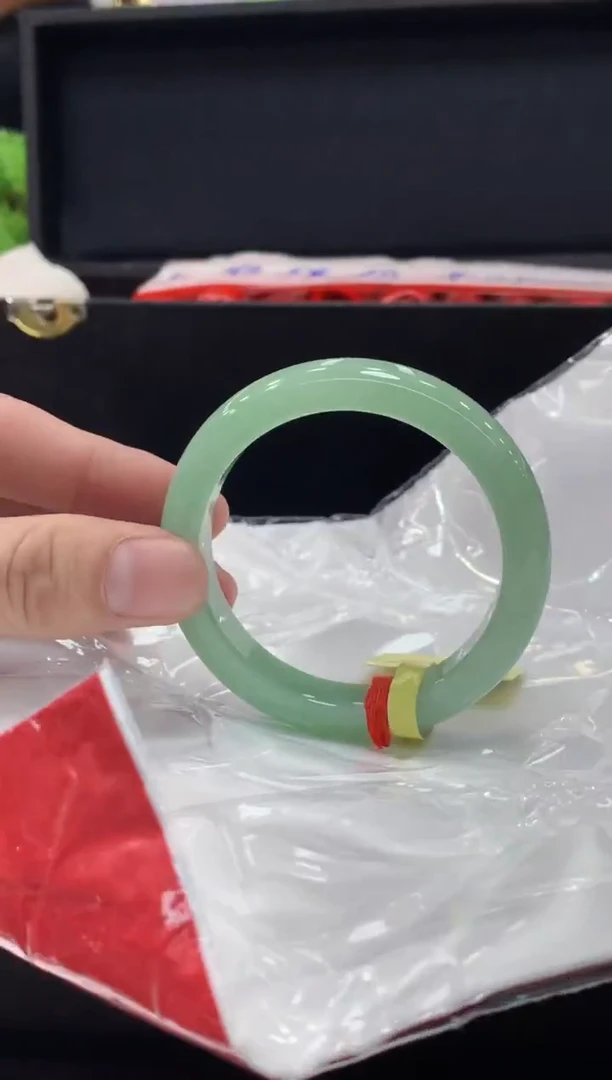 未镶嵌手镯翡翠翡翠手镯