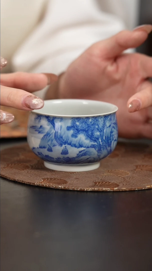 【闪购商品】杯看山柴窑青花山水
