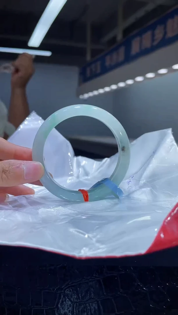 未镶嵌手镯翡翠3