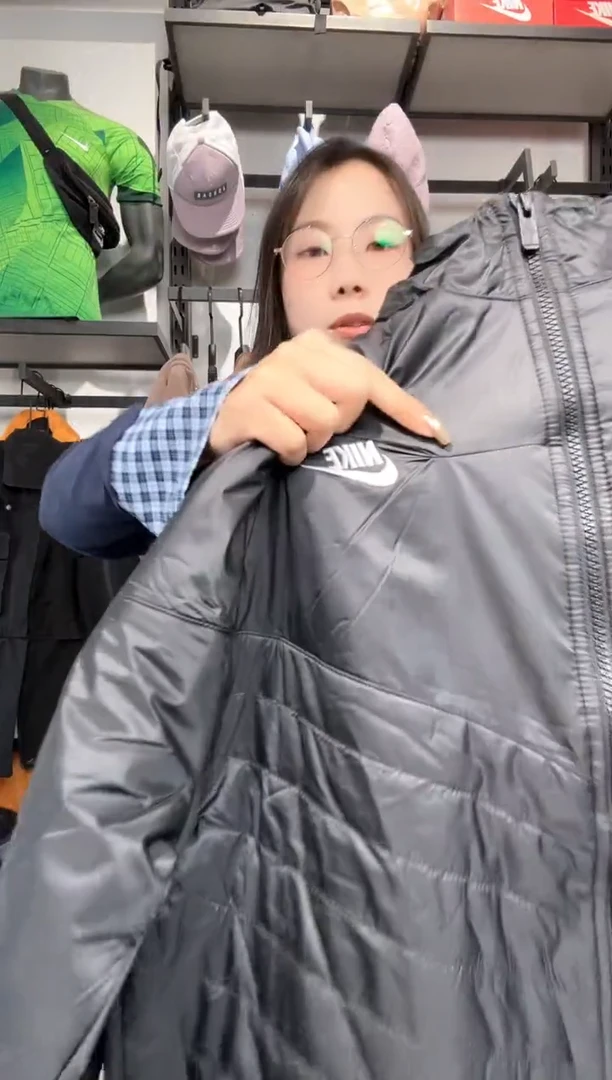 1300   编码 瑕疵款直播间过款为准 尺码  180