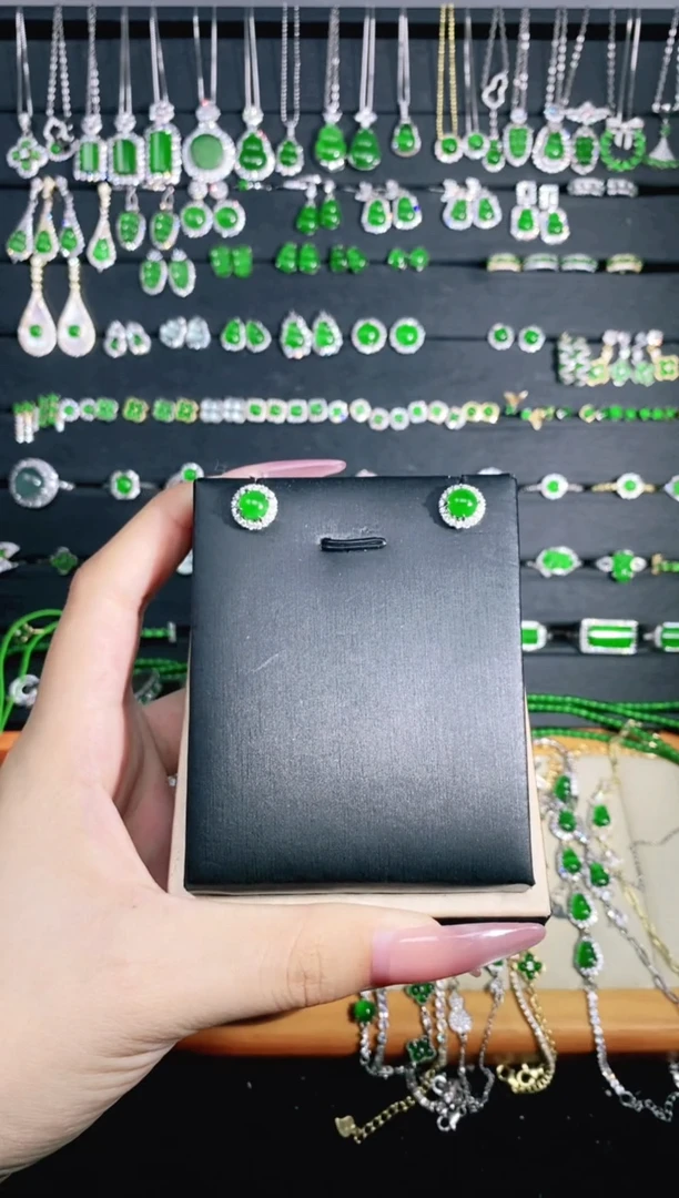 翡翠银S925镶嵌耳饰多样性