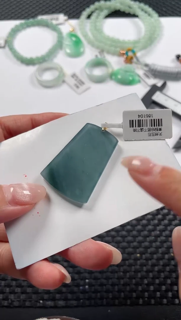颈饰未镶嵌翡翠基地发货H 8147