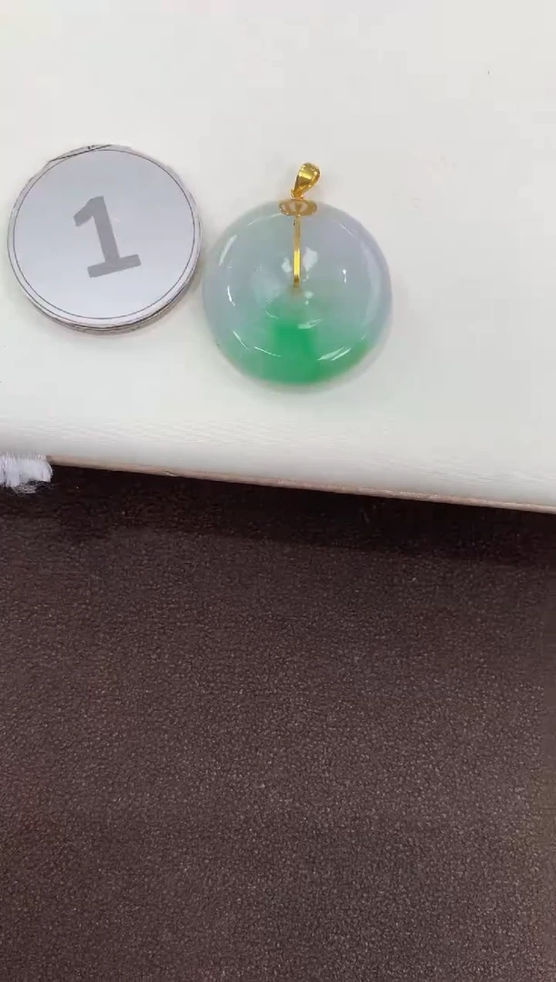 颈饰18K金镶嵌翡翠天然缅甸a货翡翠